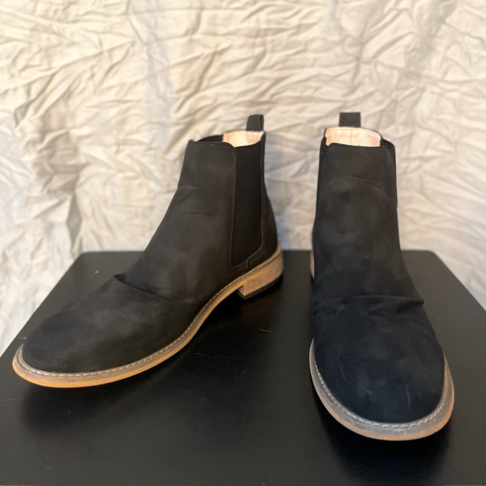 J75 Black Chelsea Boot. Men’s 11